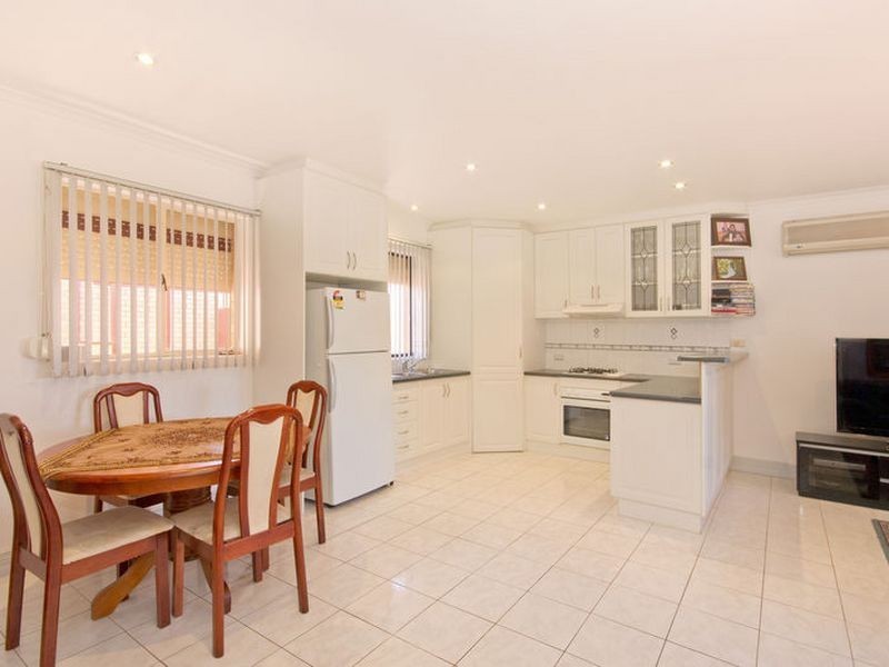 14 Heather Drive, Para Vista SA 5093
