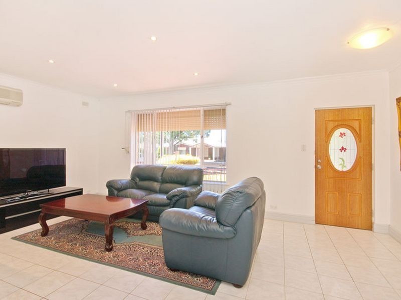 14 Heather Drive, Para Vista SA 5093