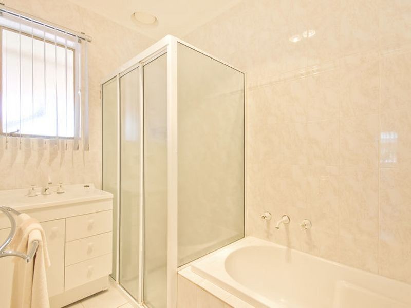 14 Heather Drive, Para Vista SA 5093