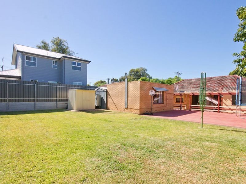 14 Heather Drive, Para Vista SA 5093