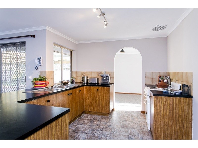 27 Kennett Street, Meadows SA 5201