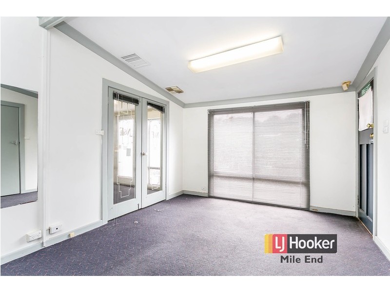 1 Davenport Terrace, Hilton SA 5033