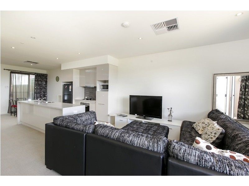 12. Karka Cove, New Port SA 5015