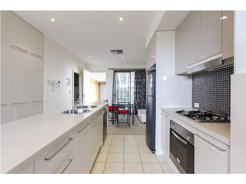 12. Karka Cove, New Port SA 5015