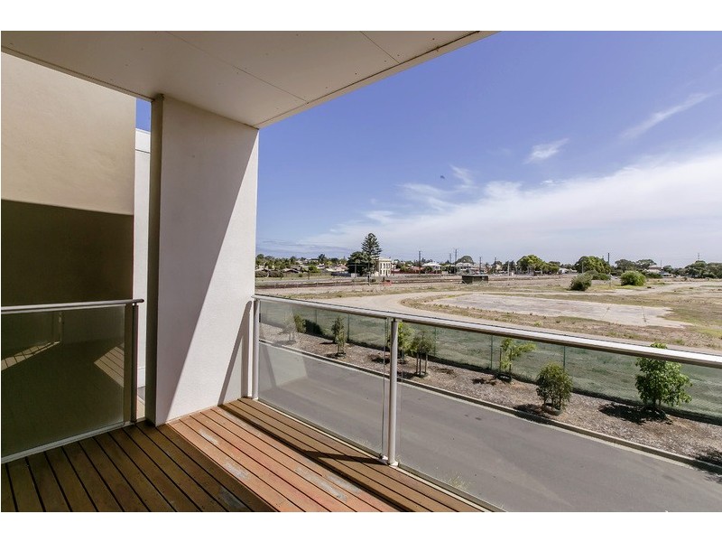 12. Karka Cove, New Port SA 5015