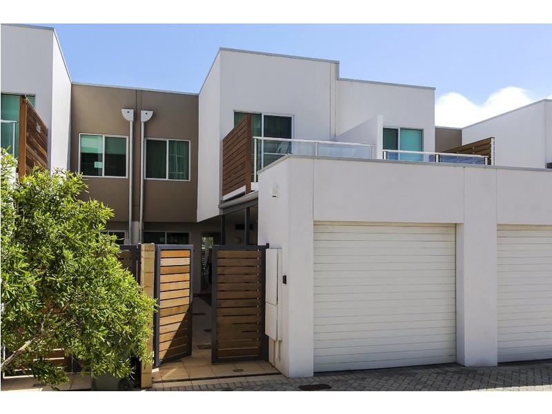 12. Karka Cove, New Port SA 5015