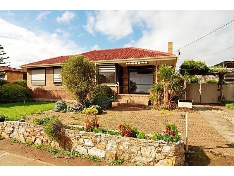 4 Brodie Crescent, Christies Beach SA 5165