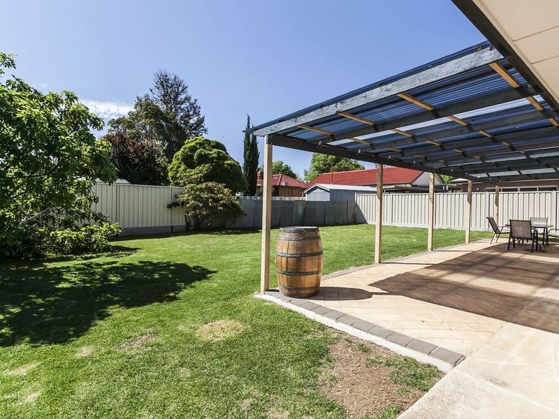 4 Brian Way, Valley View SA 5093