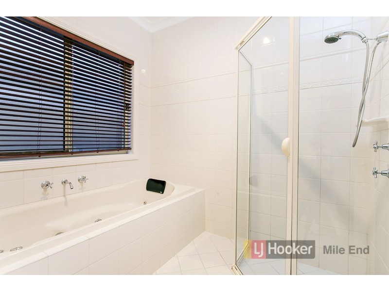 18 Mercurio Drive, Flinders Park SA 5025