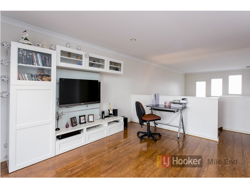 18 Dutton Avenue, Mawson Lakes SA 5095