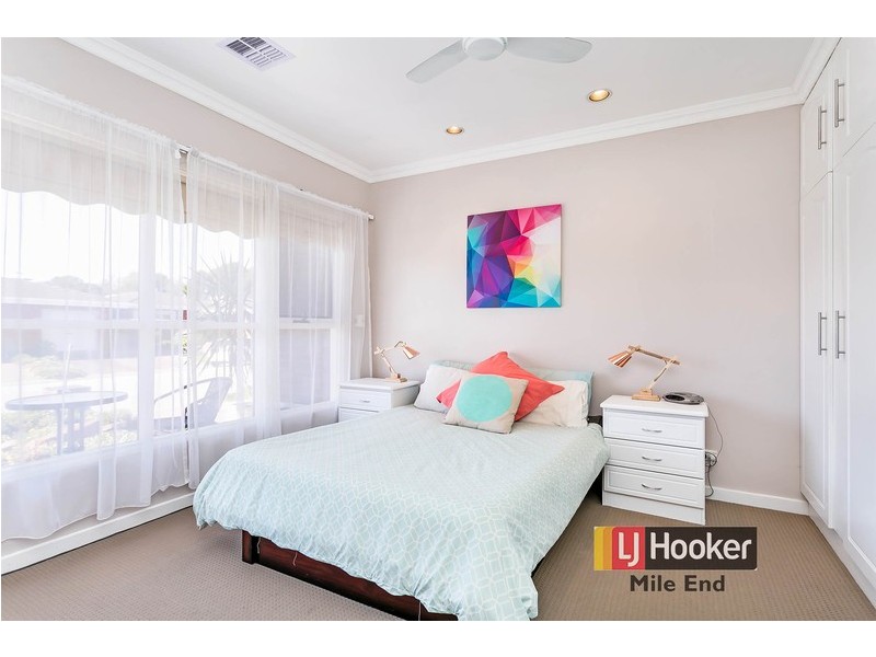 2/1 Cocos Grove, West Lakes SA 5021