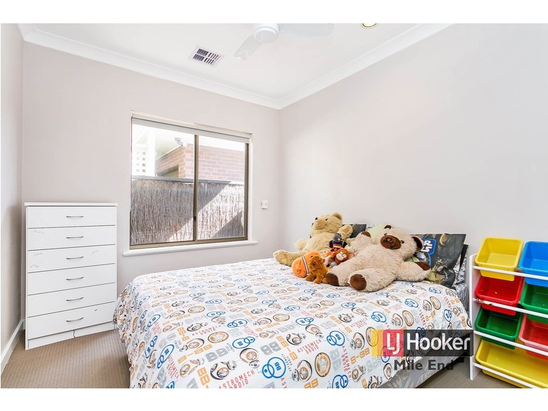 2/1 Cocos Grove, West Lakes SA 5021