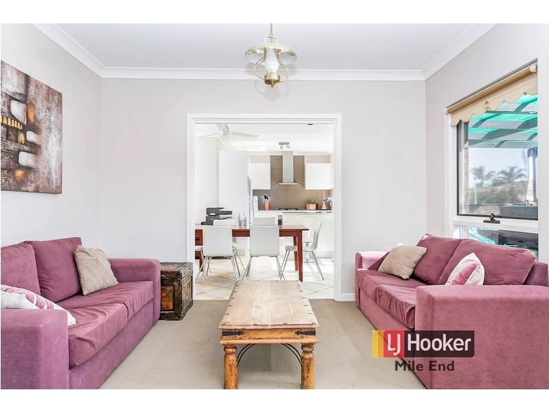 2/1 Cocos Grove, West Lakes SA 5021