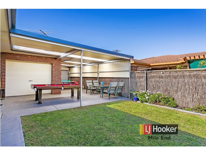 2/1 Cocos Grove, West Lakes SA 5021