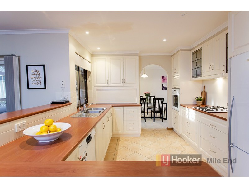 7 Signet Street, Hallett Cove SA 5158