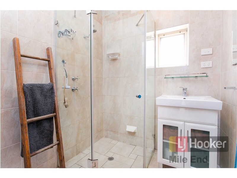 24 Lipsett Terrace, Brooklyn Park SA 5032