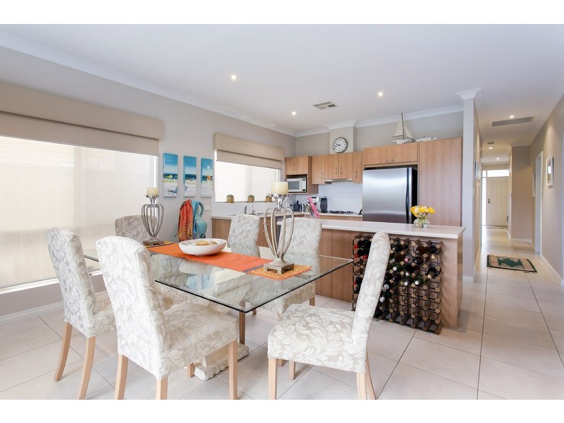 16 Manos Court, Seacliff Park SA 5049