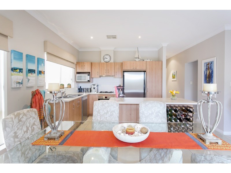 16 Manos Court, Seacliff Park SA 5049