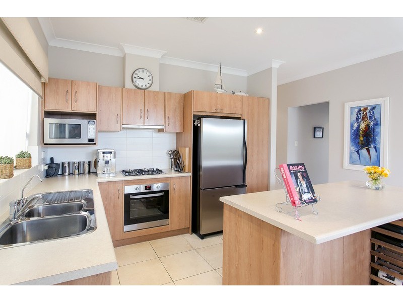 16 Manos Court, Seacliff Park SA 5049