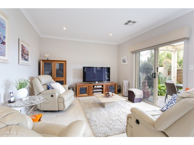 16 Manos Court, Seacliff Park SA 5049