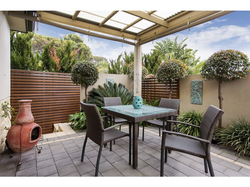 16 Manos Court, Seacliff Park SA 5049