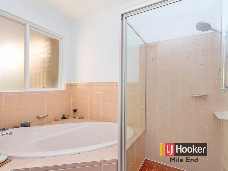 4 Bartlett Drive, Novar Gardens SA 5040