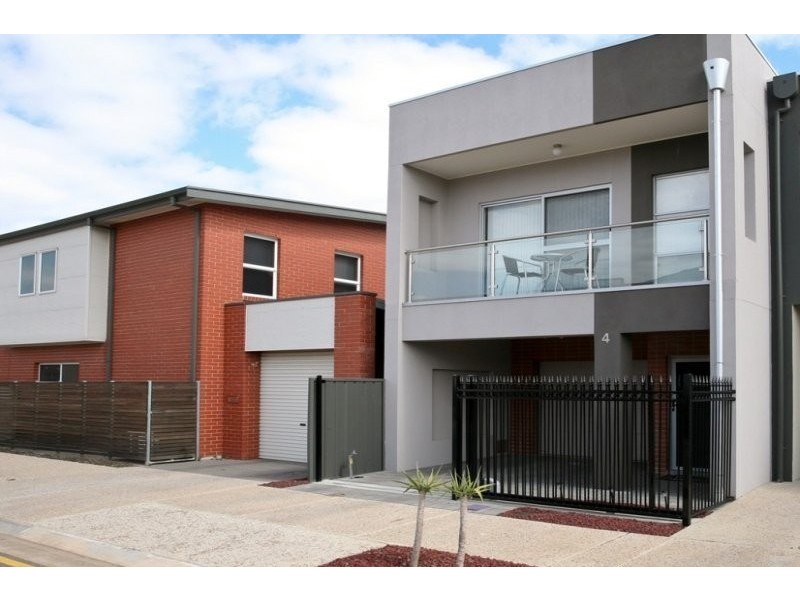 4 Northcote Walk, Mawson Lakes SA 5095