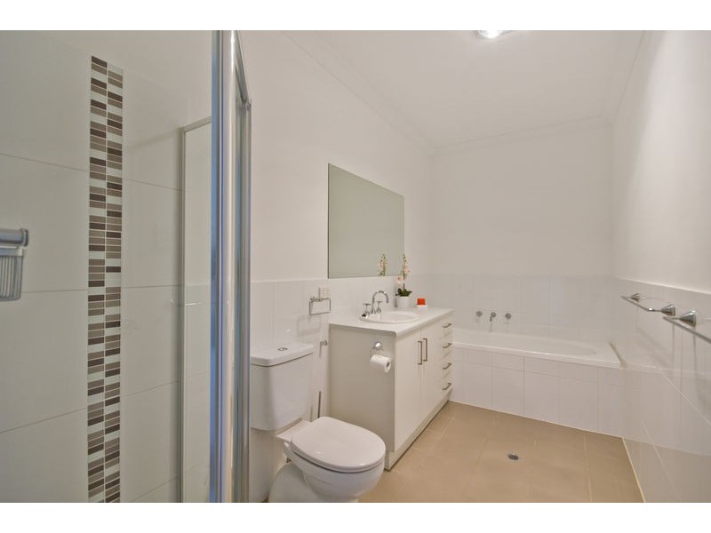 4 Northcote Walk, Mawson Lakes SA 5095