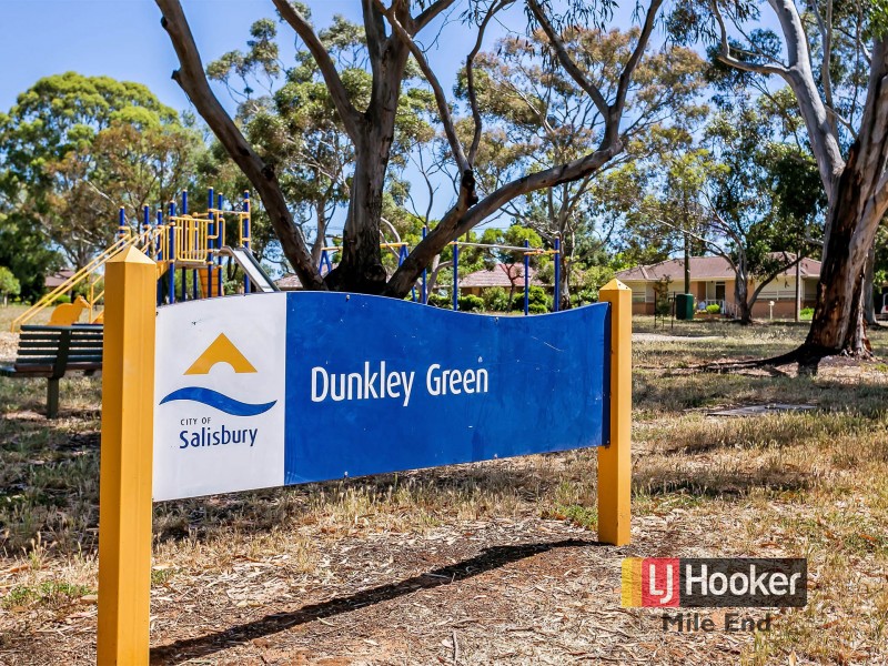 64b Brougham Drive, Valley View SA 5093