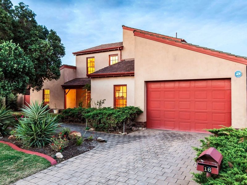 16 Newporter Terrace, West Lakes Shore SA 5020