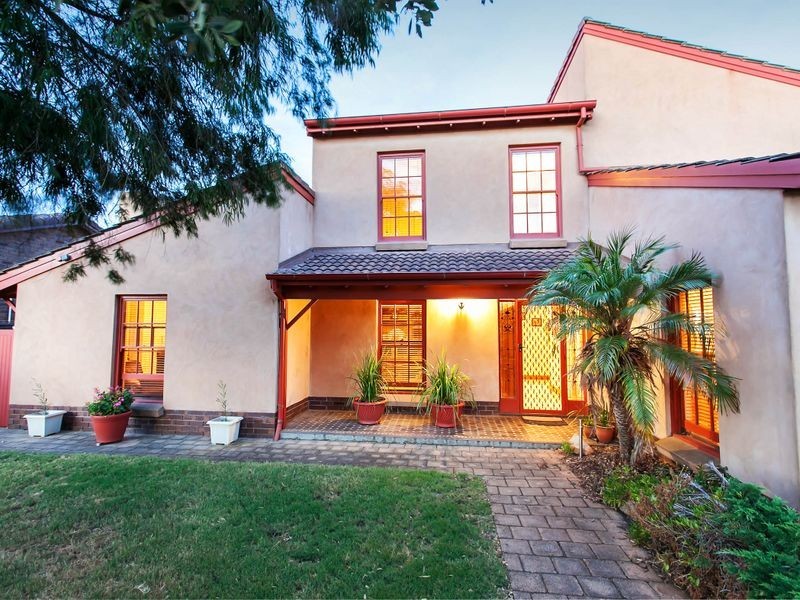 16 Newporter Terrace, West Lakes Shore SA 5020