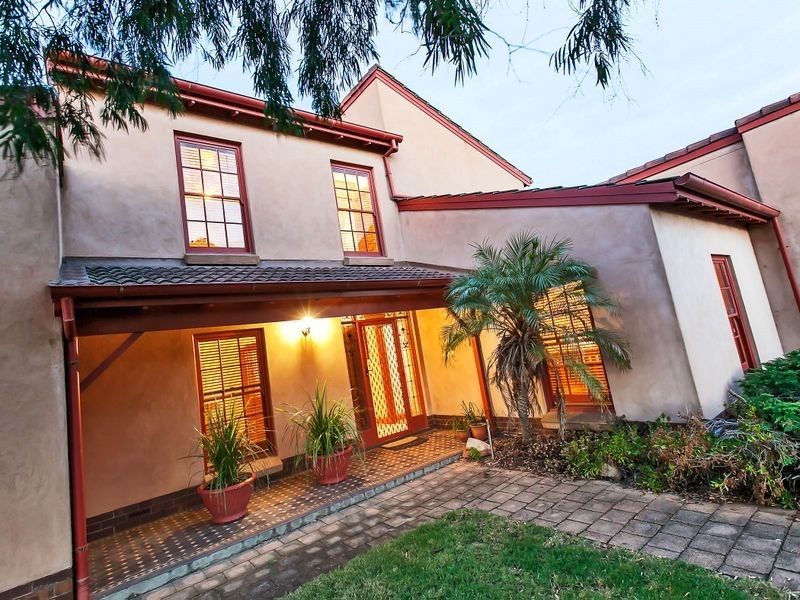 16 Newporter Terrace, West Lakes Shore SA 5020