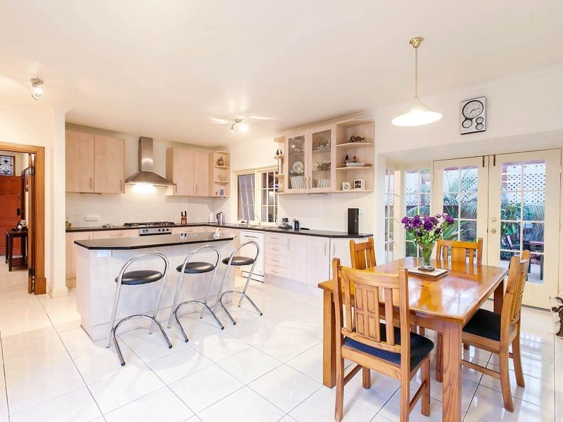 16 Newporter Terrace, West Lakes Shore SA 5020