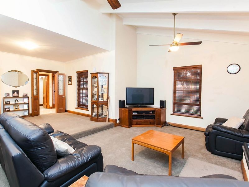 16 Newporter Terrace, West Lakes Shore SA 5020