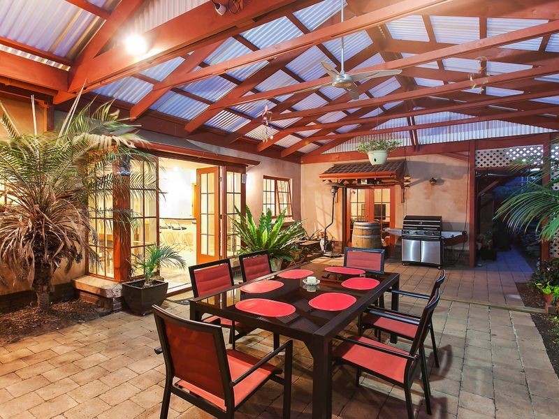 16 Newporter Terrace, West Lakes Shore SA 5020