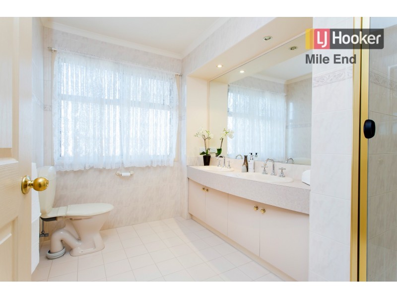 54 Tolley Crescent, Brooklyn Park SA 5032