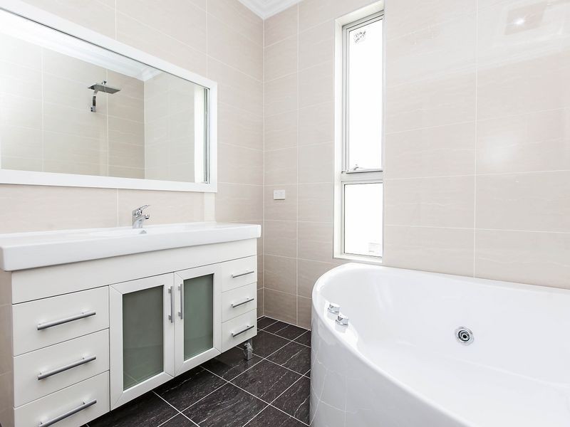 5 Dover Street, Royal Park SA 5014
