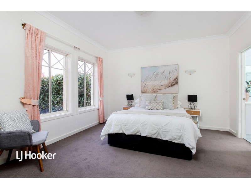 27 Saltram Parade, Oakden SA 5086