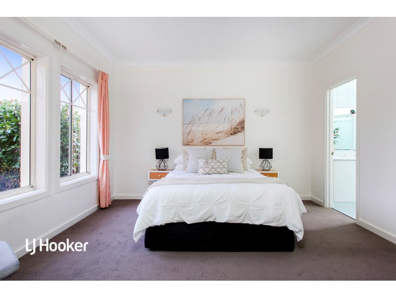 27 Saltram Parade, Oakden SA 5086