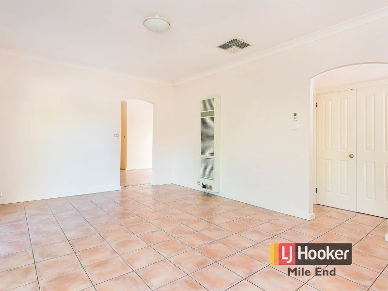 27 Saltram Parade, Oakden SA 5086