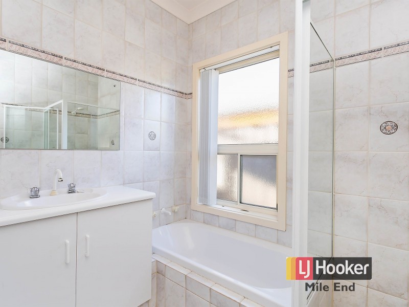 27 Saltram Parade, Oakden SA 5086