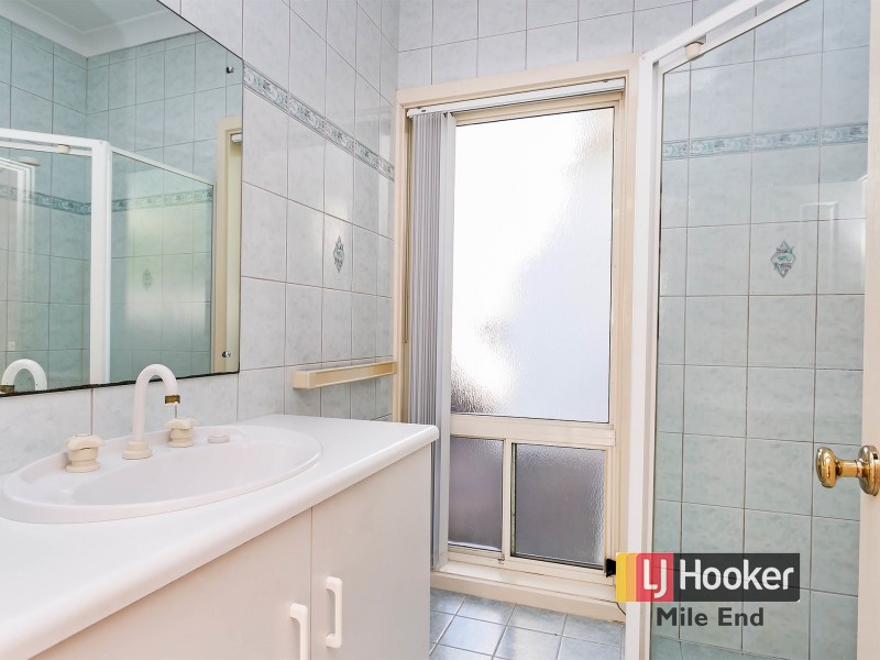 27 Saltram Parade, Oakden SA 5086