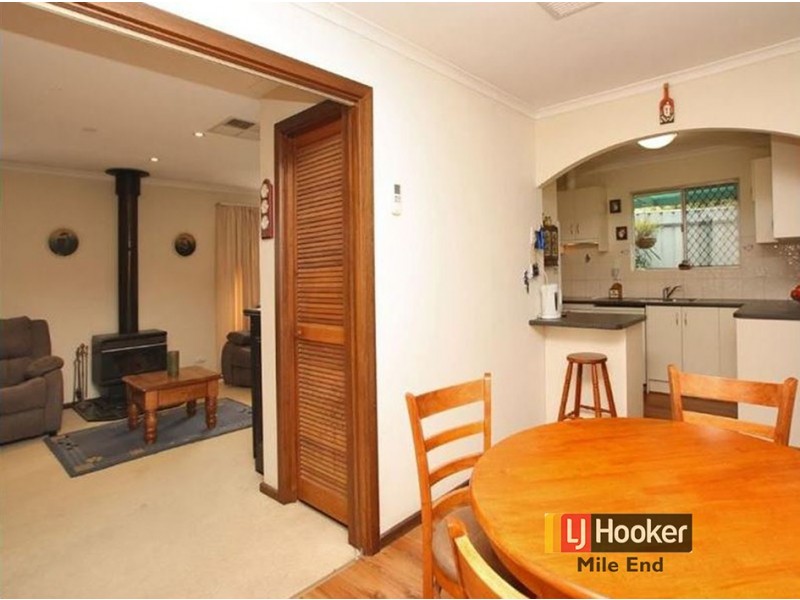 4 Falcon Court, Hallett Cove SA 5158