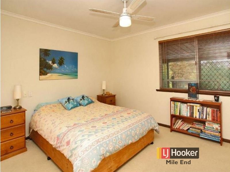 4 Falcon Court, Hallett Cove SA 5158