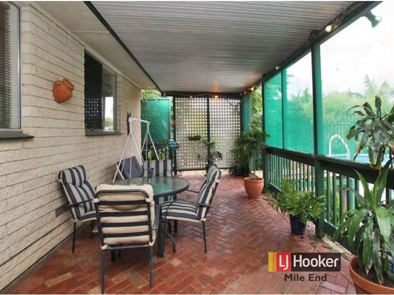 4 Falcon Court, Hallett Cove SA 5158