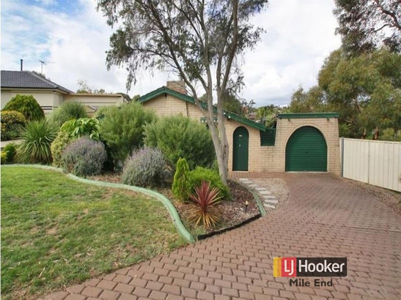 4 Falcon Court, Hallett Cove SA 5158