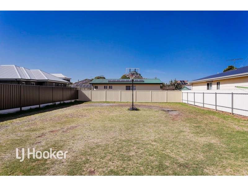 22 Lipsett Terrace, Brooklyn Park SA 5032