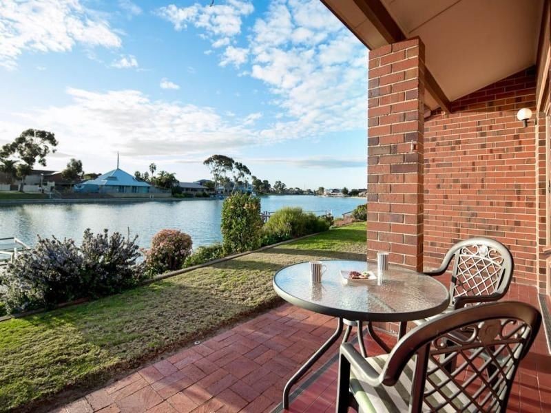 25 Anthea Court, West Lakes SA 5021