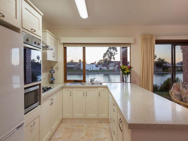 25 Anthea Court, West Lakes SA 5021