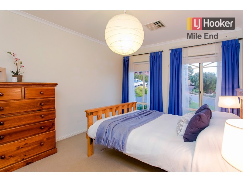 2 Moora Street, Hallett Cove SA 5158